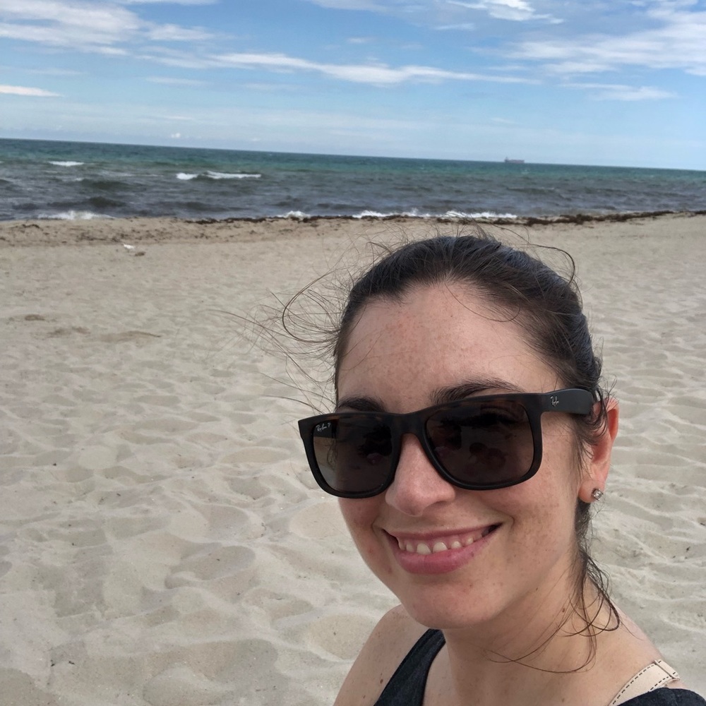 Meet your Posher, Mariela